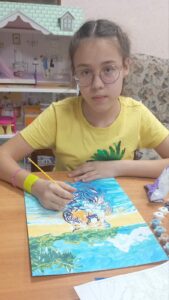 Серафима общительная, активная девочка, Хорошо учится, самостоятельно выполняет домашние задания.